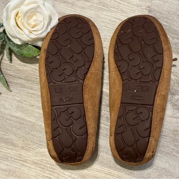 UGG DAKOTA CHESTNUT SUEDE SHEEPSKIN MOCCASINS WOMEN'S SIZE US 6 - EUC - Picture 8 of 9